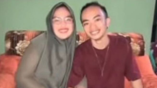 Foto Mesra Zinidin Zidan  dan Perempuan Tersebar, Kena Sindir Warganet: Kirain Emaknya