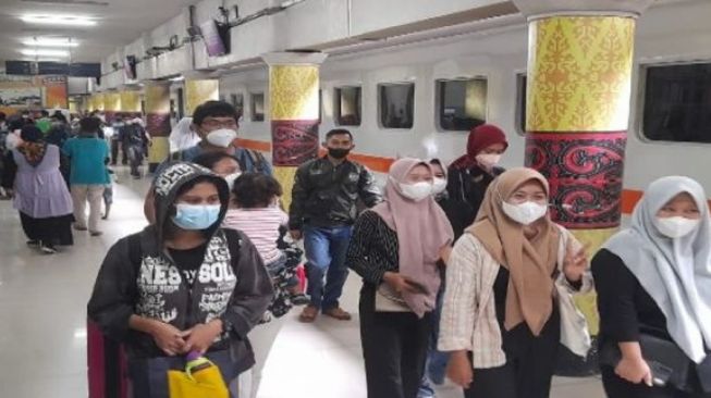 Diserbu Penumpang, Tiket KA Arus Mudik dan Balik Lebaran 1443 Hijriah di Sumut Lebihi Target