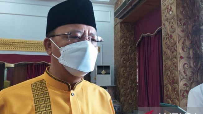 Tidak Bakal Terapkan WFH, Gubernur Bengkulu  Rohidin Mersyah Pastikan ASN Masuk Kantor Besok