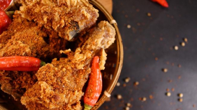 Olahan Ayam Masih Jadi Favorit Pengguna Layanan Pesan-Antar Makanan di Indonesia