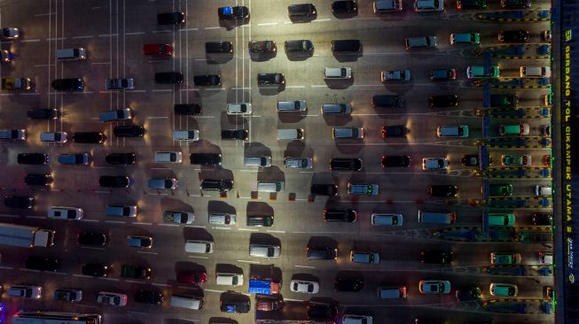 Kepadatan Berkurang, Contraflow Di Tol Jakarta-Cikampek Dihentikan Malam Ini