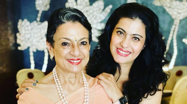 Postingan Seleb Bollywood di Hari Ibu Internasional (Instagram/@kajol)