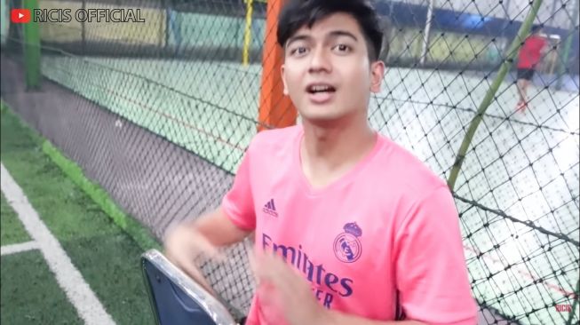 Momen Ria Ricis Temani Suami Futsal (YouTube/Ricis Official)