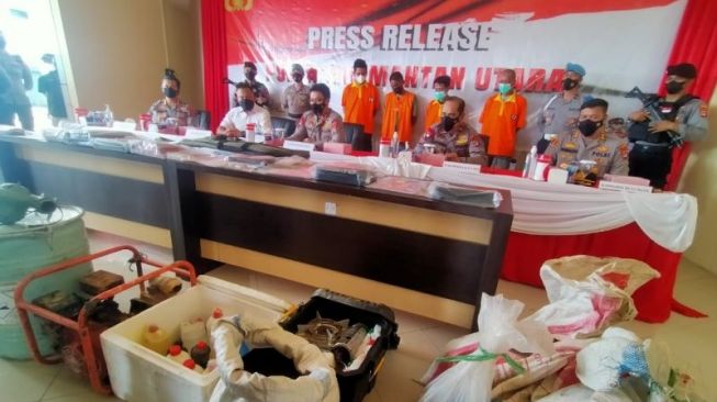 Daftar Binsis Ilegal Briptu HBS di Kaltara, Punya 15 Rekening yang Melibatkan Istri, Ibu dan Keluarganya