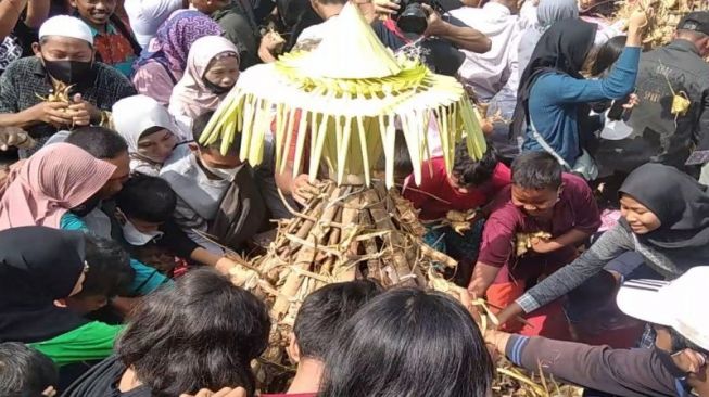 Digelar di Pantai Kartini, Festival Kupat Lepet Jadi Ajang Saling Memaafkan