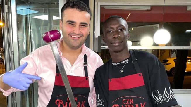 Chef CZN Burak dan Khaby [Instagram]