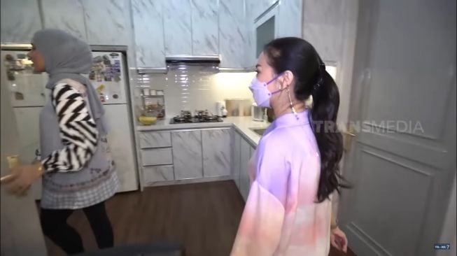 Rumah Sonny Septian dan Fairuz A Rafiq (YouTube/TRANS7 OFFICIAL)