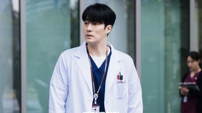 Potret So Ji Sub di Doctor Lawyer (Instagram/@mbcdrama_now)