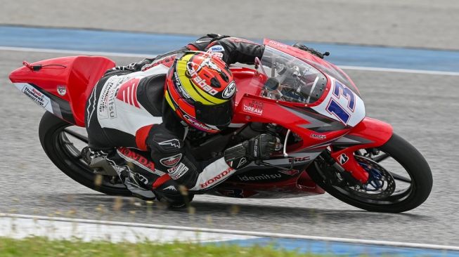 Decksa Almer Alfarezel berhasil raih podium di Chang International Circuit Thailand (Dok. Astra Honda Motor)