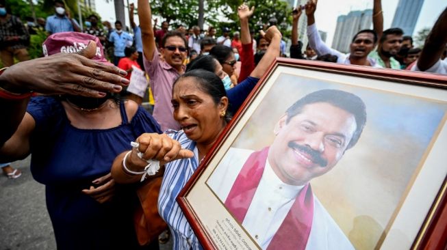 Rumah PM Sri Lanka Mahinda Rajapaksa Dilaporkan Dibakar Meski Sudah Mundur