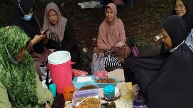 Menengok Tradisi Ketog Semprong, Tradisi Khas Kampung Muslim di Candikuning