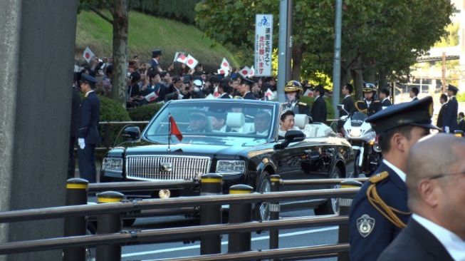 Toyota Century, Mobil Langka Dengan Fasilitas Kelas Wahid