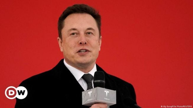 Elon Musk Berjanji akan Cabut Blokir Twitter terhadap Donald Trump