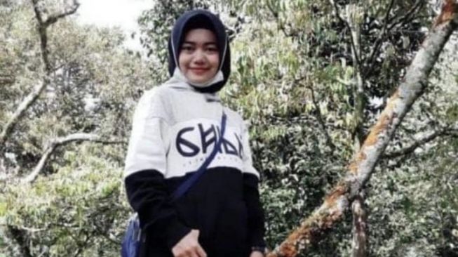 Dini Nurdiani (26), wanita asal Cengkareng, Jakarta Barat, menghilang sejak 26 April lalu. Terakhir kali ia berpamitan untuk bukber. [Dok. Istimewa]