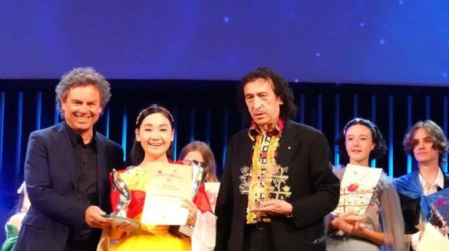 Jane Callista menjadi juara dunia di ajang kompetisi nyanyi "SanremoJunior World Finals" di Italia, yang digelar pada 1-8 Mei 2022. [Instagram]