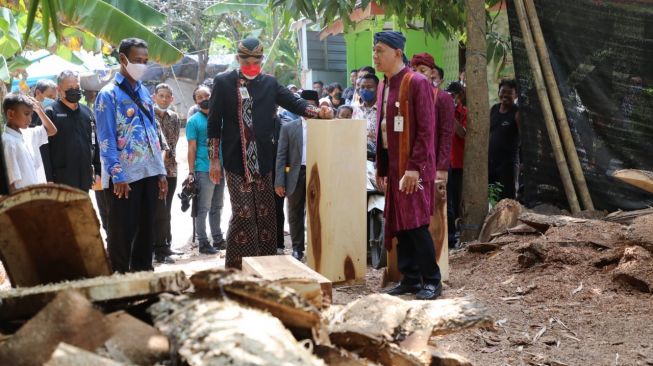 Crazy Rich Jepara Bangun Jembatan dengan Dana Pribadi, Ini Tanggapan Gubernur Ganjar