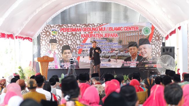 Dukung Kegiatan dan Ekonomi Masyarakat, Ganjar Resmikan Gedung Jepara Islamic Center