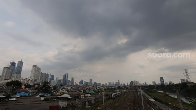 Meski Banyak Bank Raksasa Ambruk, Kondisi Ekonomi RI Diramal Jauh dari Krisis