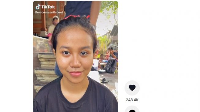 Adik almarhumah Vanessa Angel, Mayang Lucyana Fitri saat ini tengah berada di Bali untuk proyek film horor terbarunya.