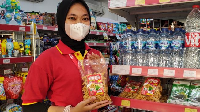 Kripik Tusuk Gigi Aulia Snack. (Dok: Alfamart)