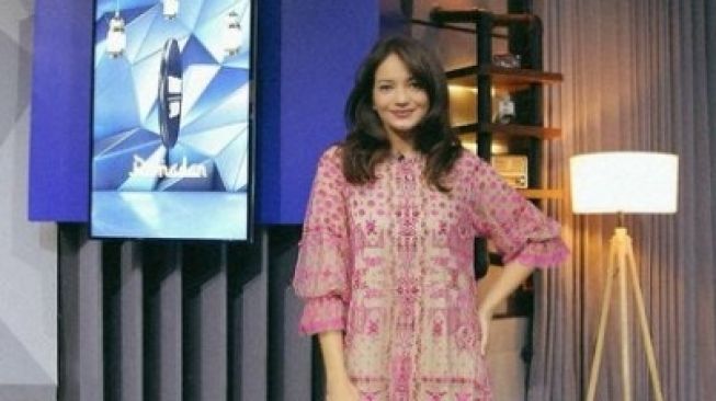 Dirawat di RS Usai Pulang dari Singapura, Enzy Storia Sempat Mengira Ketempelan Jin