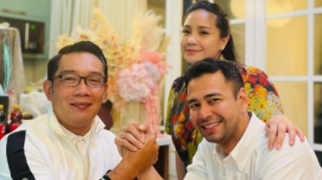 Kompak Berjabat Tangan dengan Ridwan Kamil, Raffi Ahmad: 2024?