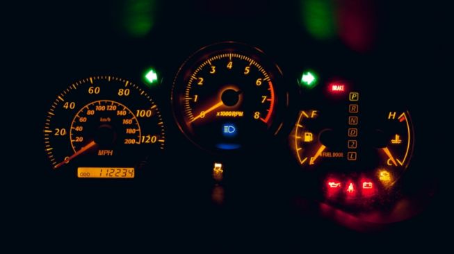 9  Arti lampu Indikator pada Mobil: Wajib Dipahami untuk Menanggulangi Potensi Kendala Mesin di Kendaraan