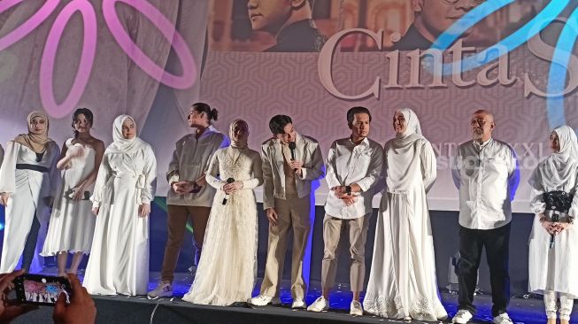 Pemain film Cinta Subuh ditemui di Epicentrum, Kuningan, Jakarta Selatan pada Sabtu (14/5/2022) [Suara.com/Rena Pangesti]