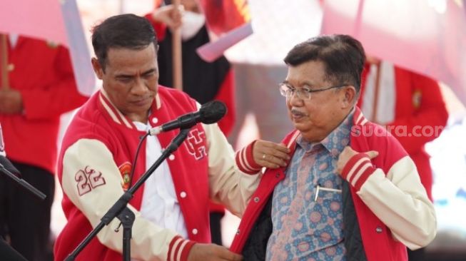 Jamaluddin Jompa Rangkul Bekas Seteru, Ketua IKA Unhas: Sangat Luar Biasa, Kita Tahu Kualitasnya