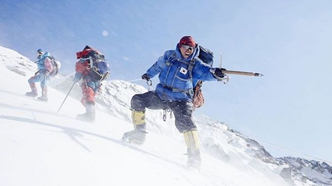 The Himalayas: Misi Berat Turunkan Jasad Sahabat dari Puncak Tertinggi