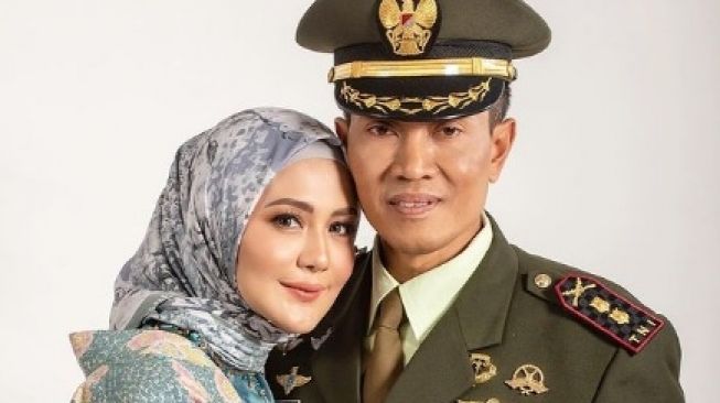 Jelang Nikah, Intip 4 Potret Mesra Juliana Moechtar dan Calon Suami yang Perwira TNI