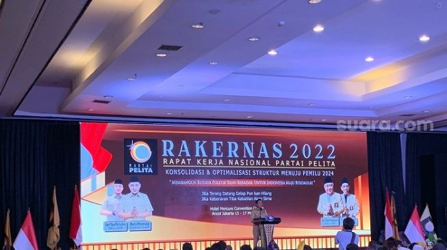 Pidato Acara Rakernas, Ketum Partai Pelita Sebut Budaya Politik di Indonesia Nir-Adab