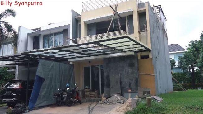 Potret Rumah Billy Syahputra Usai Renovasi (YouTube/ Billy Syahputra)