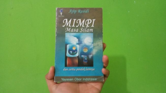 Bungai Rampai Cerpen Terbaik Ajip Rosidi dalam Mimpi Masa Silam