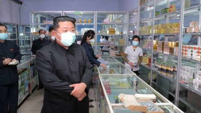 Warga Korea Utara Dianjurkan Berkumur Air Garam untuk Mengobati Covid-19, Benarkah Manjur?