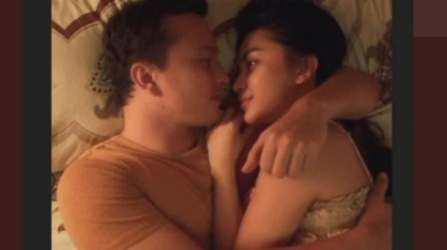 Nicholas Saputra dan Ariel Tatum. (Instagram/@arieltatum)