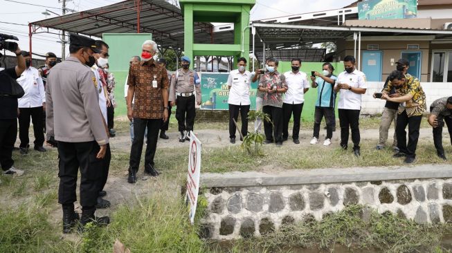 Ganjar Gelontorkan Rp 28 Miliar untuk Pembangunan Talud di Sukoharjo