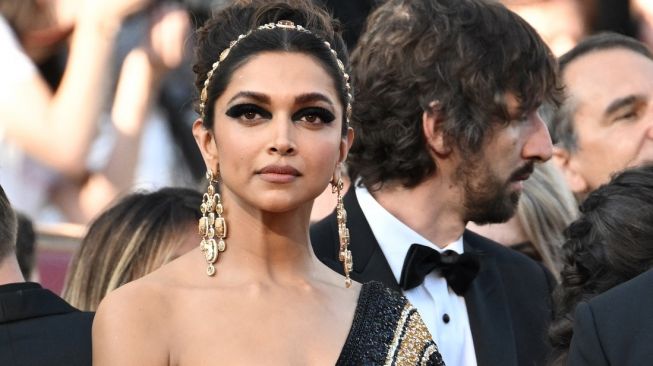 Deepika Padukone Dipuji Secantik Putri Negeri Dongeng, Rahasianya Apa?