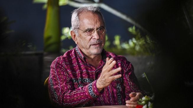 Presiden terpilih Timor Leste José Ramos Horta menjawab pertanyaan saat wawancara di kawasan Pantai Largo de Lecidere, Dili, Timor Leste, Selasa (17/5/2022).  ANTARA FOTO/Galih Pradipta
