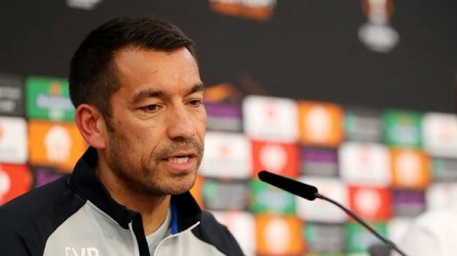 Pelatih Rangers Giovanni Van Bronckhorst hadiri konferensi pers jelang pertandingan final Liga Europa di Sevilla, Spanyol, 17 Mei 2022. [AFP]