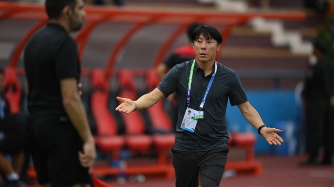 Shin Tae-yong Sebut Kemenangan Timnas Indonesia U-23 atas Malaysia Keberuntungan
