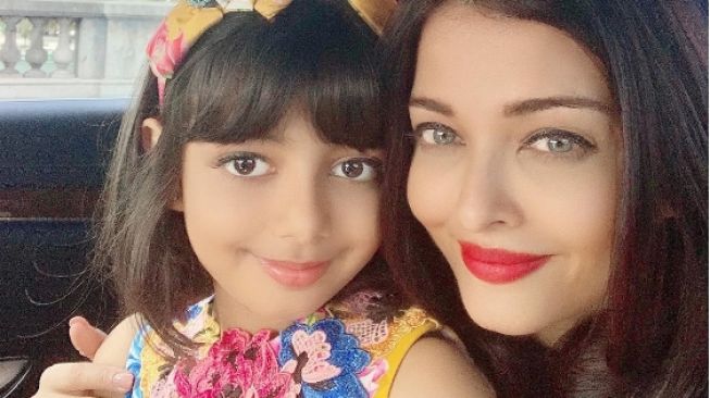 Potret Kedekatan Aaradhya dan Aishwarya Rai, Si Anak Disebut Mirip Lisa BLACKPINK