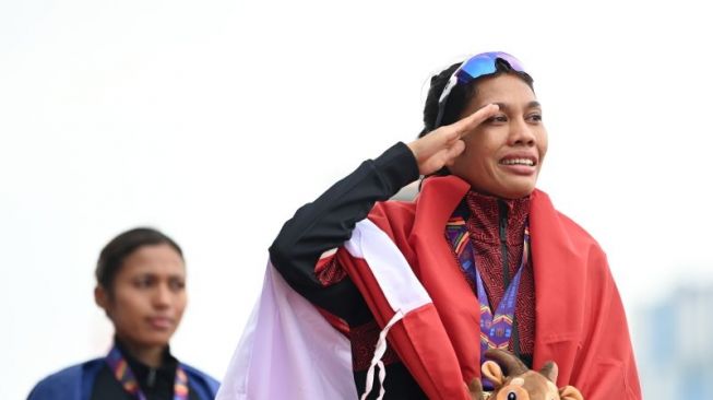 Odekta Elvina Naibaho berhasil raih emas di nomor lari maraton putri SEA Games Vietnam 2021 di Stadion Nasional My Dinh, Hanoi, Vietnam, Kamis (19/5/2022). ANTARA FOTO/Aditya Pradana Putra/foc.