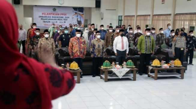 Petugas Penyelenggara Ibadah Haji Embarkasi Makassar Dilantik, Kloter Pertama Berangkat 17 Juni 2022