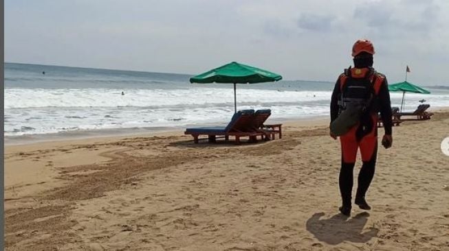 Pelajar yang Terseret Arus Di Pantai Kuta Ditemukan Sudah Menjadi Jenazah di Pinggir Pantai