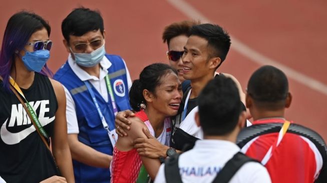 Odekta Elvina Naibaho berhasil raih emas di nomor lari maraton putri SEA Games Vietnam 2021 di Stadion Nasional My Dinh, Hanoi, Vietnam, Kamis (19/5/2022). ANTARA FOTO/Aditya Pradana Putra/foc.