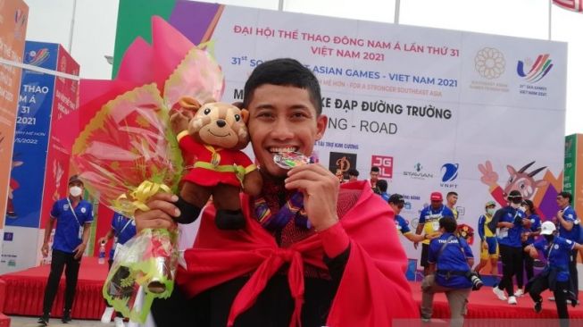 Aiman Cahyadi Sabet Perak Balap Sepeda SEA Games 2021