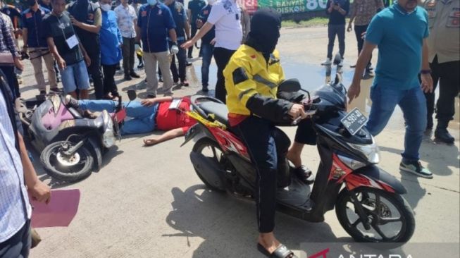 Rekonstruksi Penembakan Pegawai Dishub Makassar, Korban Dibuntuti lalu Ditembak