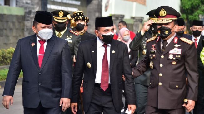 Edy Rahmayadi Bebaskan Warga Sumut Buka Masker di Luar Ruangan, Ini Syaratnya