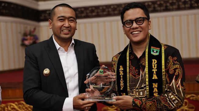 Dianggap Populer, Wakil Gubernur Sumatera Barat Minta Arief Muhammad Jadi Duta Nasi Padang